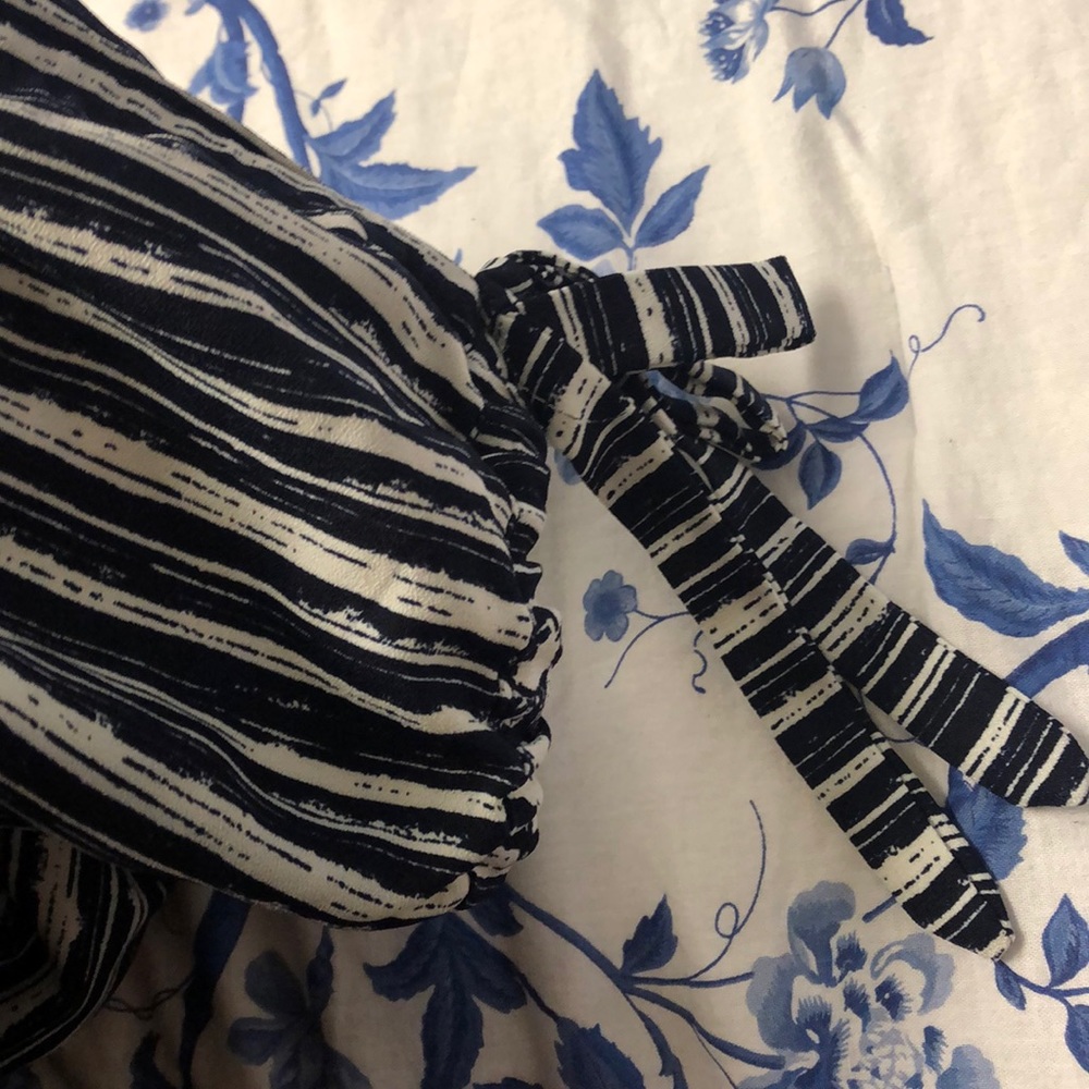 Off shoulder top - Picture 2 of 4